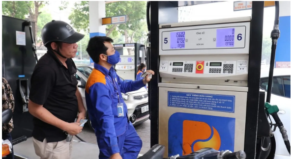 Hóa đơn xăng dầu có bắt buộc ghi biển số xe không?