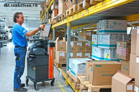 Cơ quan thuế có được kiểm kê hàng hóa trong kho không?