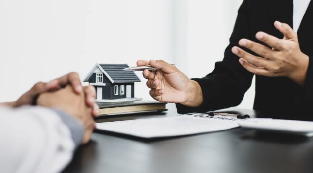 Thay đổi điều kiện kinh doanh dịch vụ môi giới bất động sản