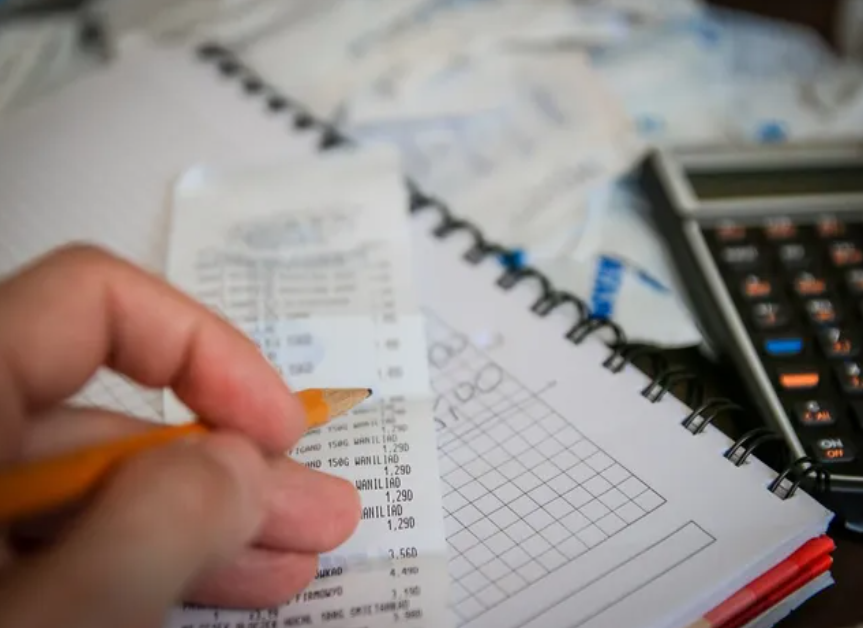 Cách gọi chính xác là thuế môn bài hay lệ phí môn bài?